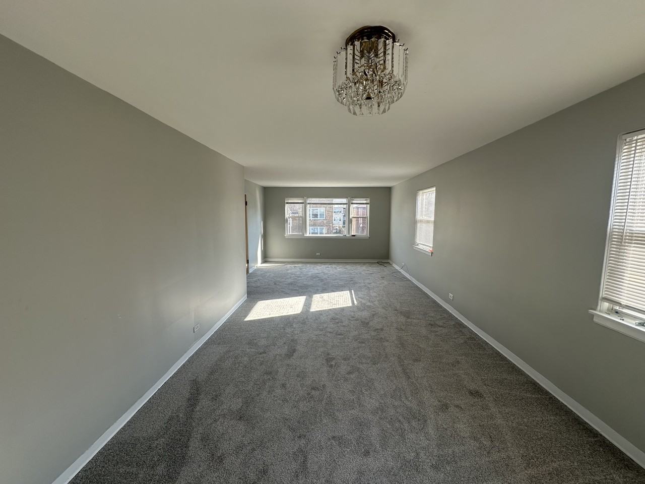 2644 W Balmoral Ave #2 - Photo 2 of 18