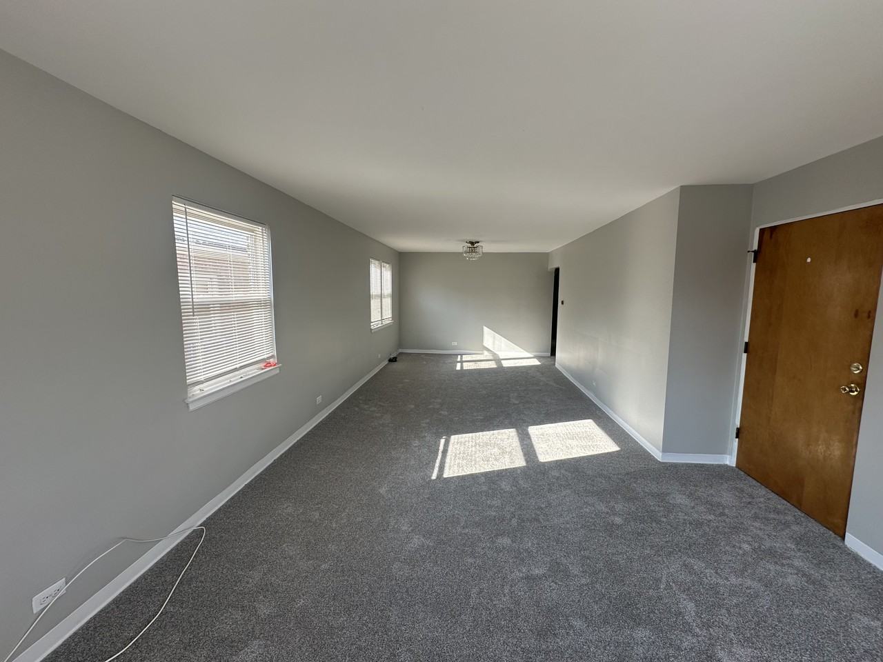 2644 W Balmoral Ave #2 - Photo 4 of 18