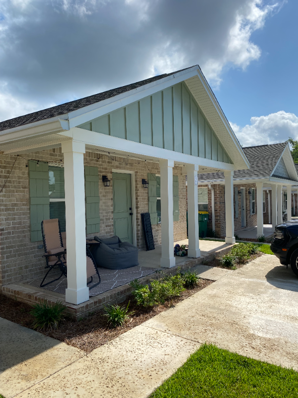 211 Hudson Boyd Ct - Photo 2 of 23