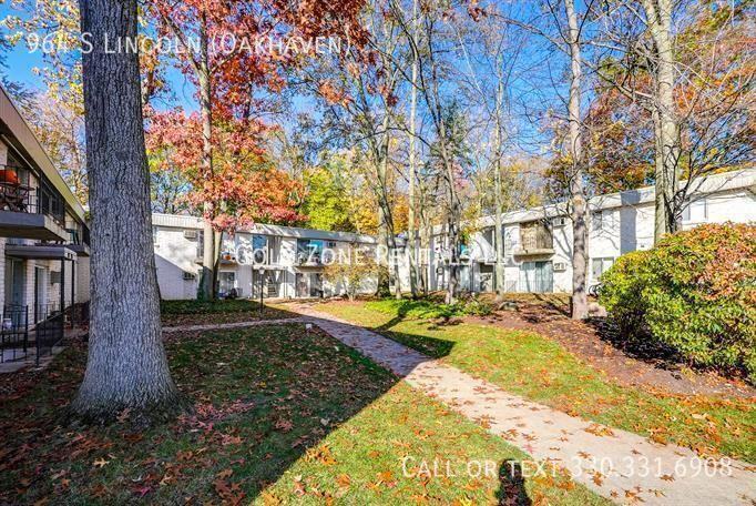 964 S Lincoln St - Photo 6 of 7