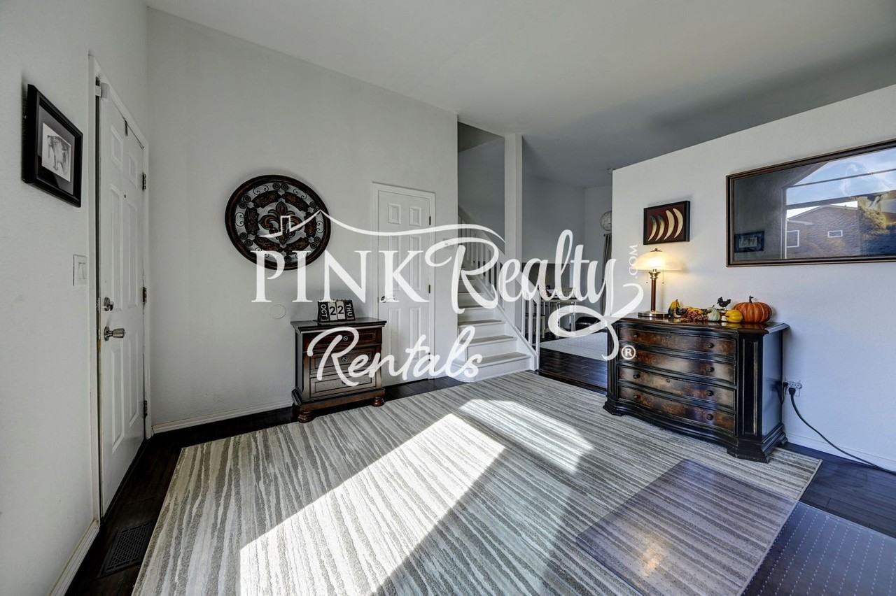 4942 Galileo Dr - Photo 5 of 35