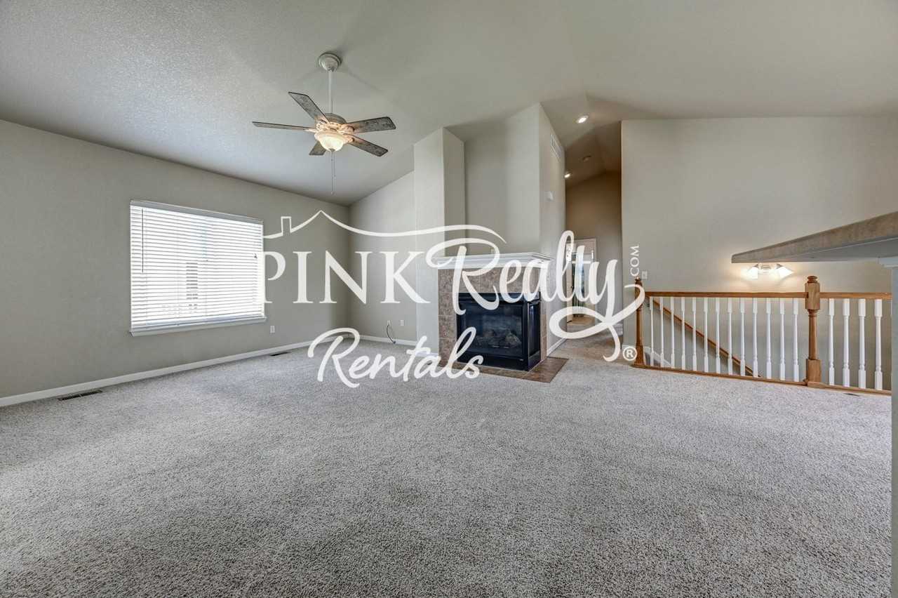 7385 Beinecke Pt - Photo 5 of 38