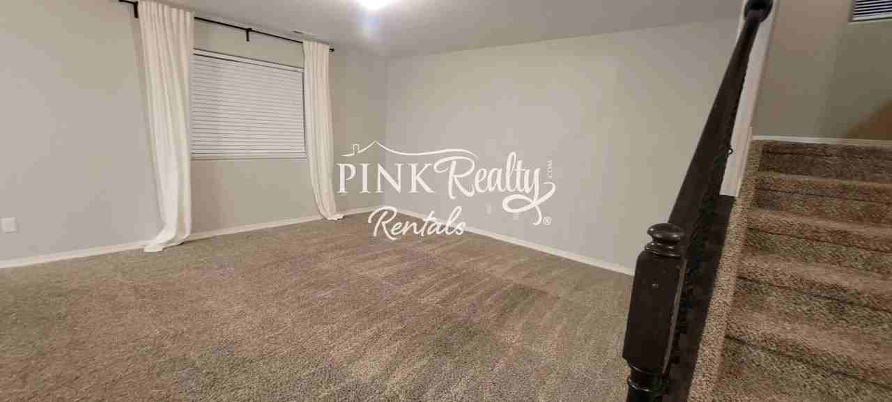 9527 Desert Lily Cir - Photo 5 of 38