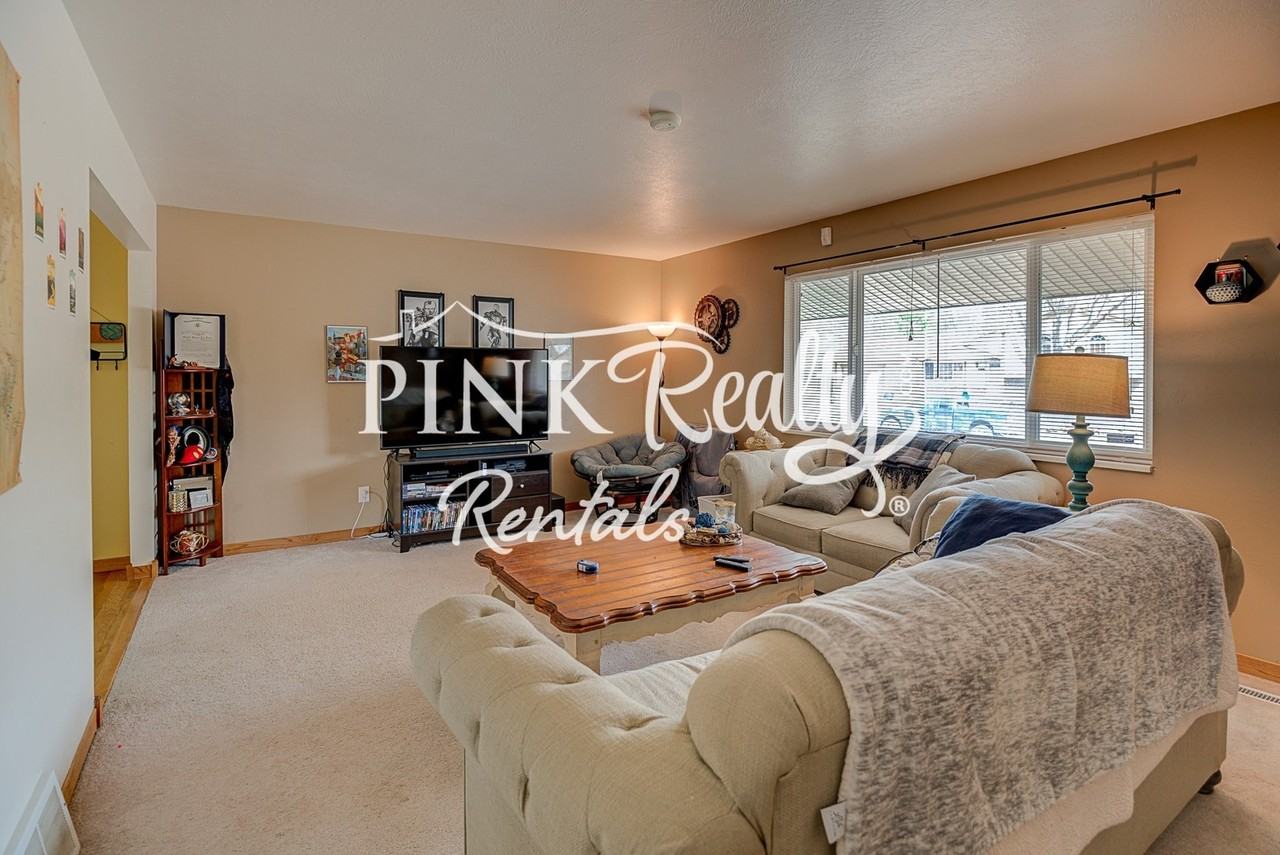 1716 Wooten Rd - Photo 4 of 31