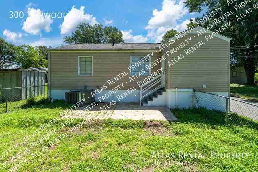 300 Norwood Ave - Photo 2 of 14