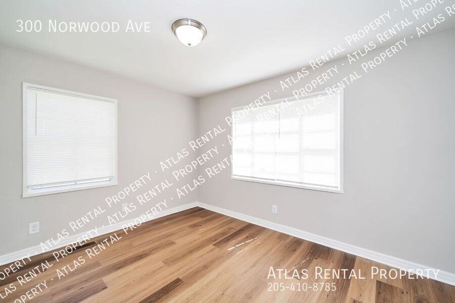 300 Norwood Ave - Photo 6 of 14