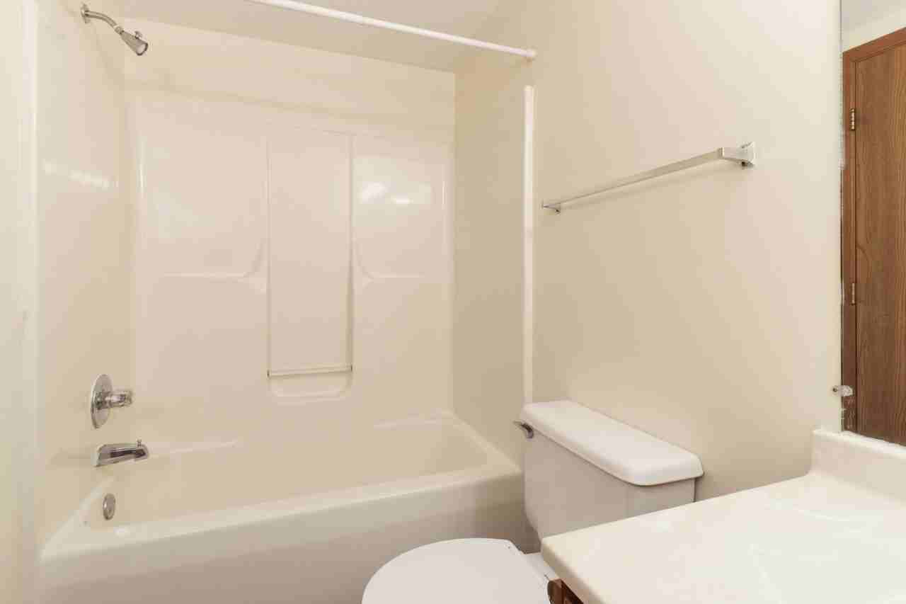 1 Christopher Way - Photo 4 of 50