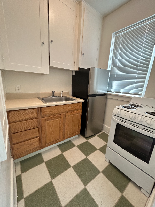 520 2nd Ave S #21 - Photo 3 of 5