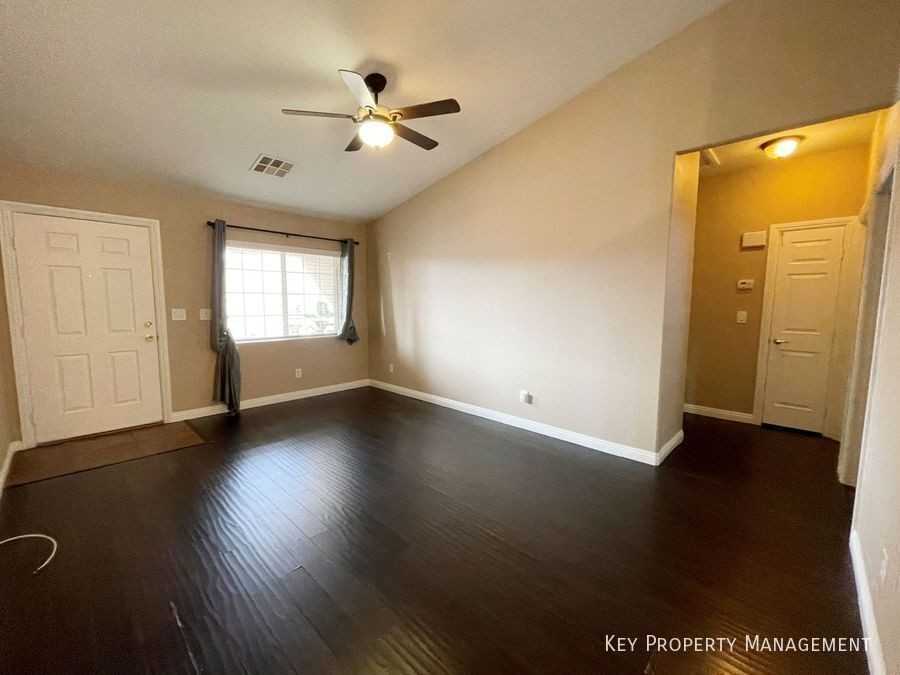 8520 Little Fox St - Photo 6 of 20