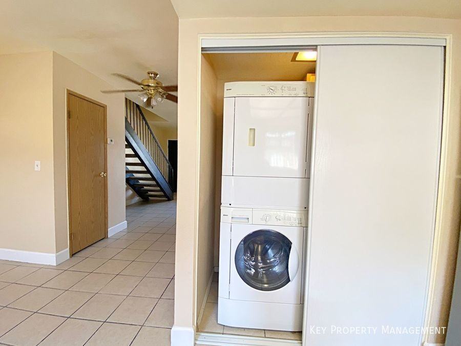 894 Rhinegold Way - Photo 6 of 22