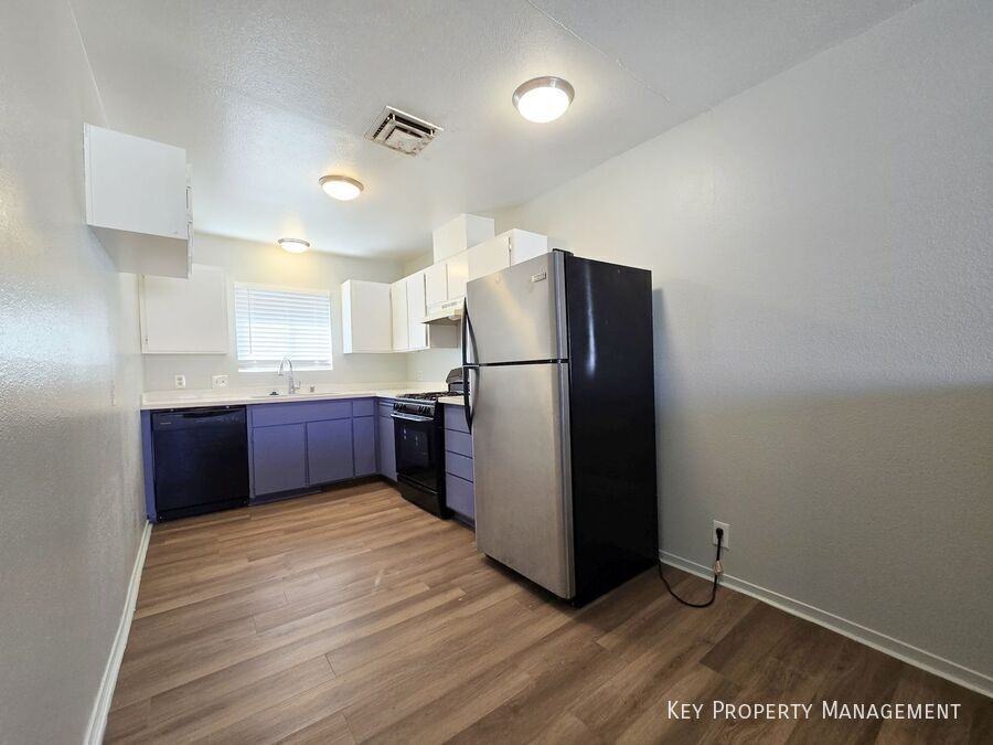 1617 Cordoba Ln #D - Photo 6 of 16