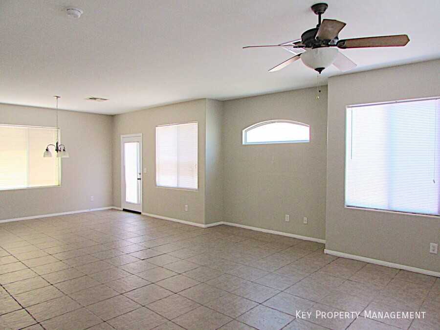 8552 Amber Star St - Photo 2 of 14