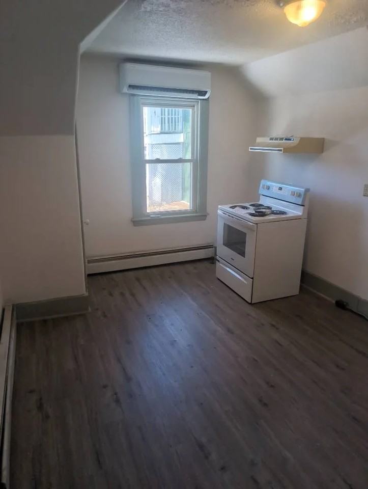 35 Spruce St #2 - Photo 2 of 6