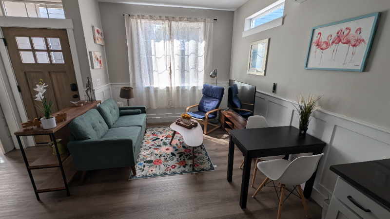 4581 N Haight Ave - Photo 3 of 16