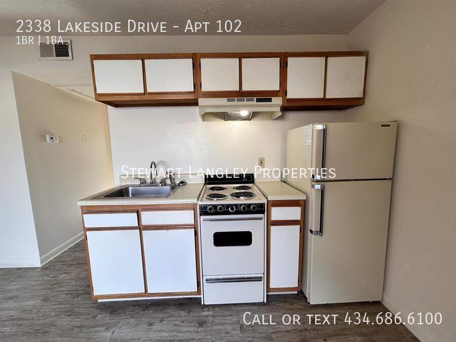 2338 Lakeside Dr #102 - Photo 3 of 13