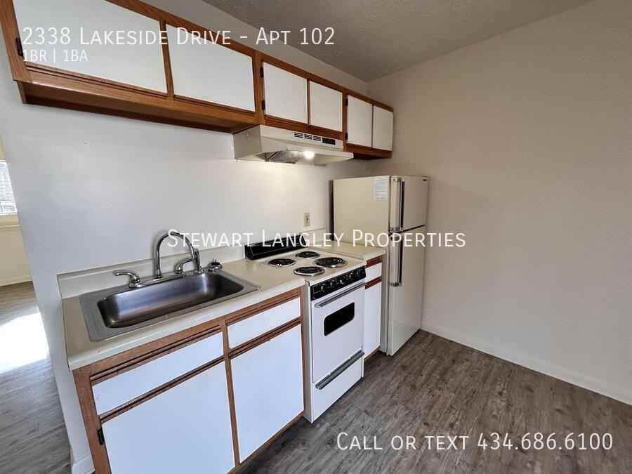 2338 Lakeside Dr #102 - Photo 4 of 13