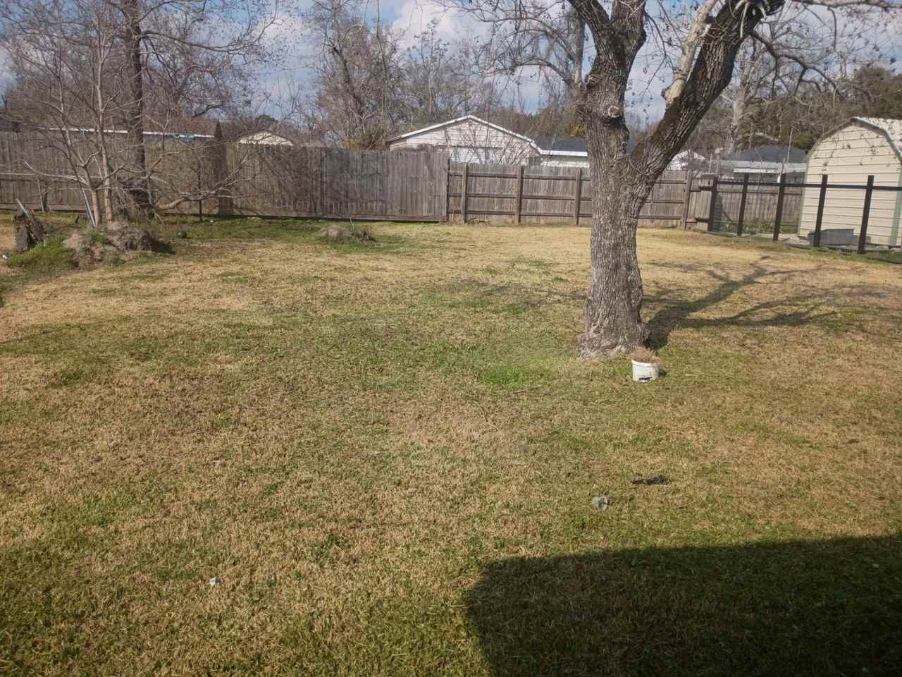 2803 7th St - Photo 2 of 9