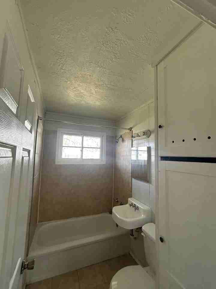 2803 7th St - Photo 6 of 9