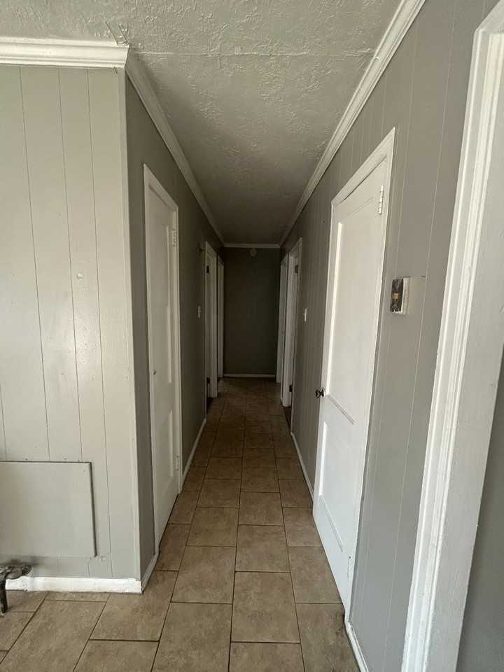 2803 7th St - Photo 7 of 9