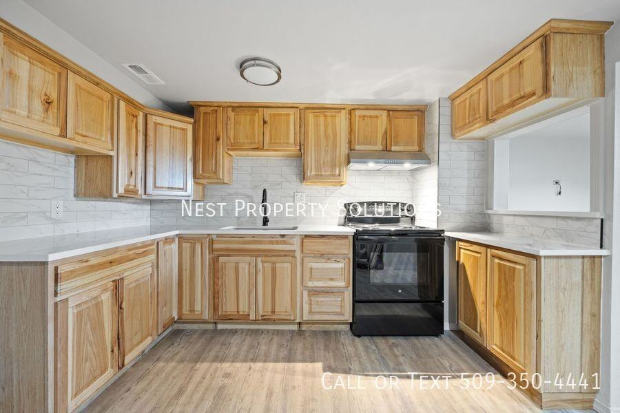 223 5th Ave Se #B - Photo 2 of 15