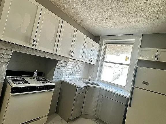 268 2nd St #1 - Photo 6 of 7