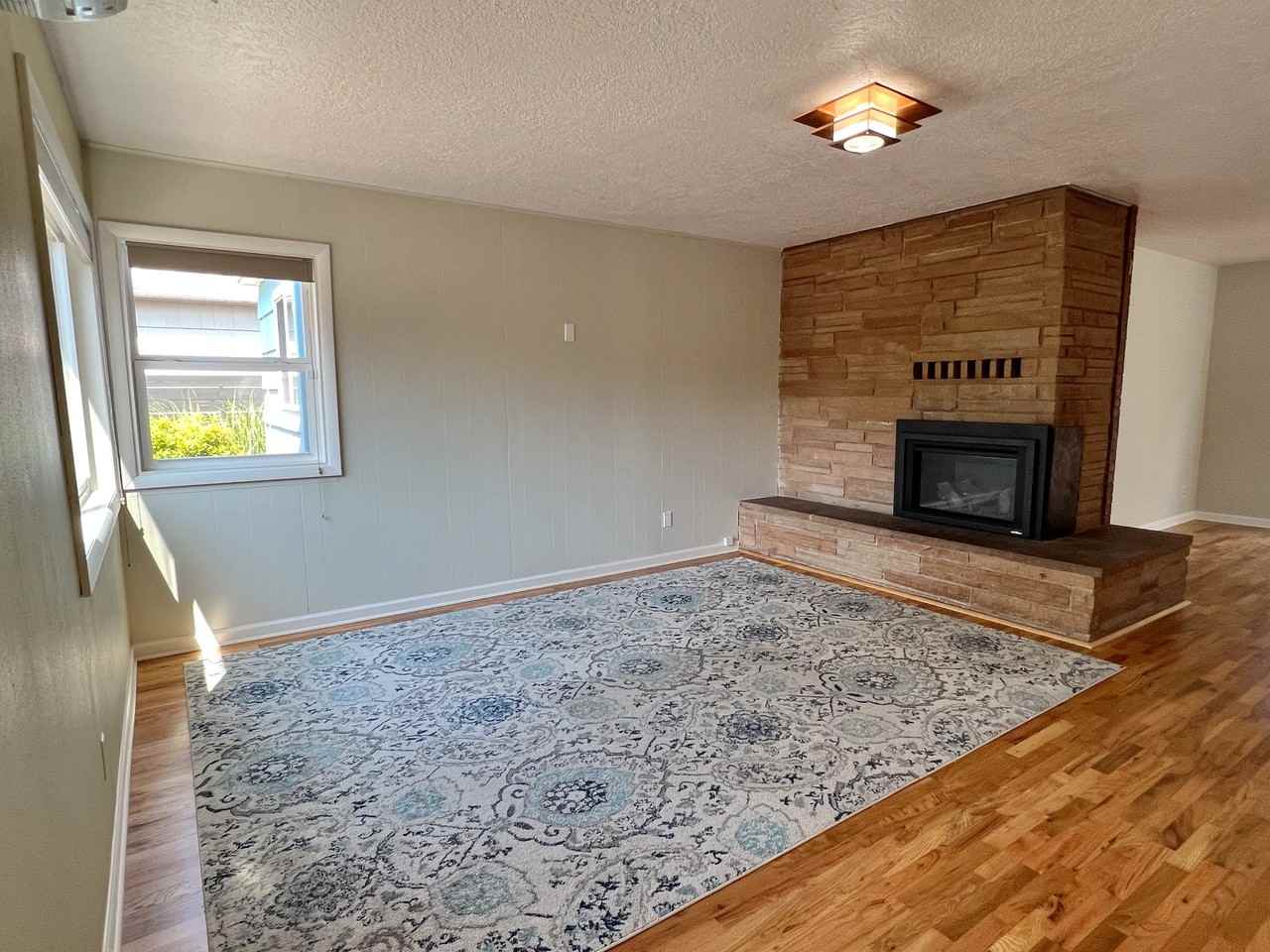 4815 Se Gladstone St - Photo 3 of 12