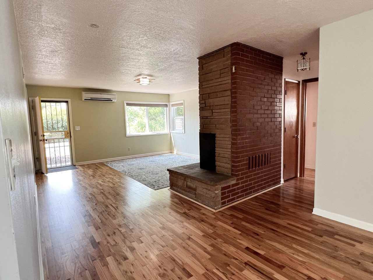 4815 Se Gladstone St - Photo 4 of 12