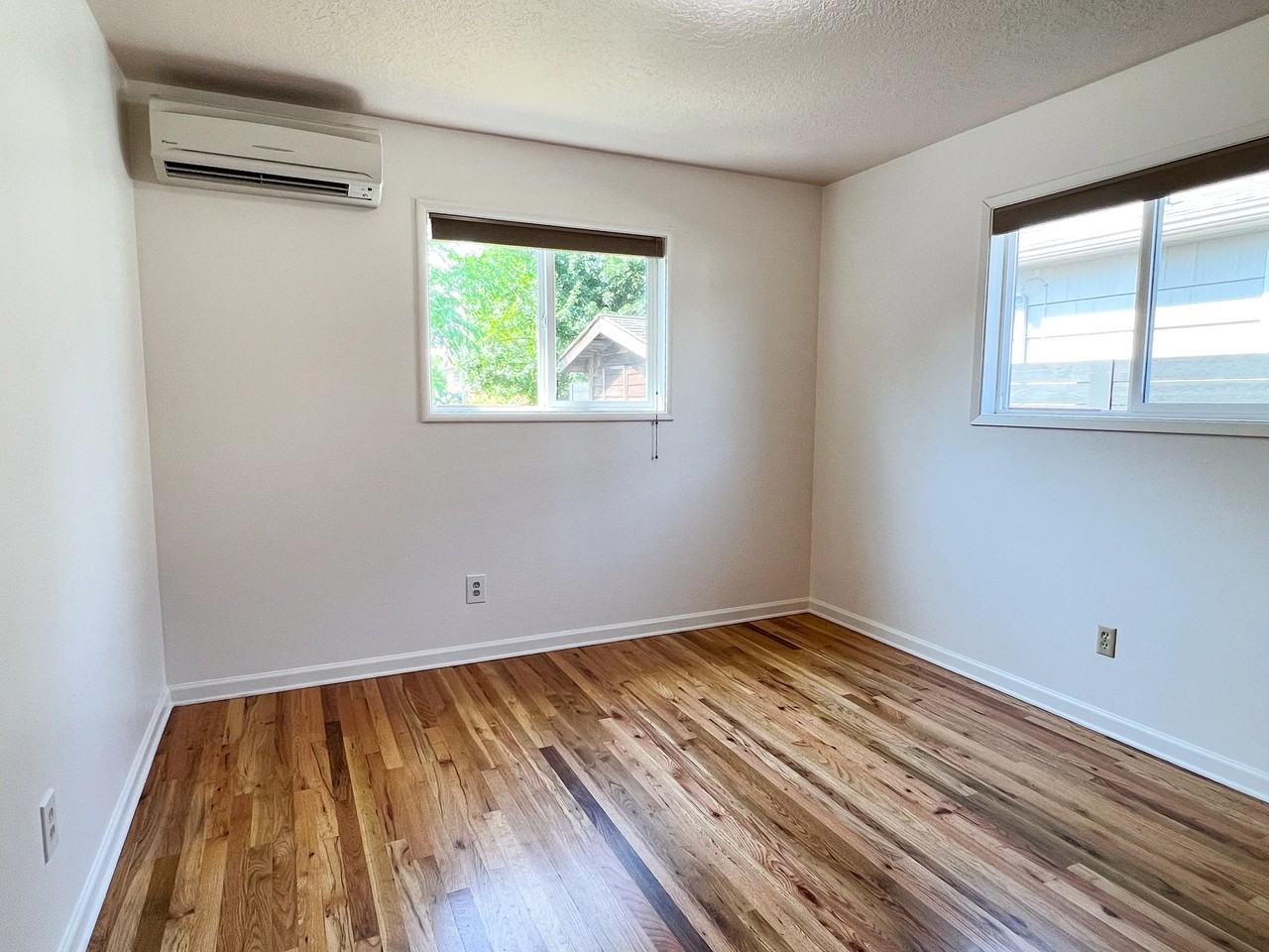 4815 Se Gladstone St - Photo 5 of 12