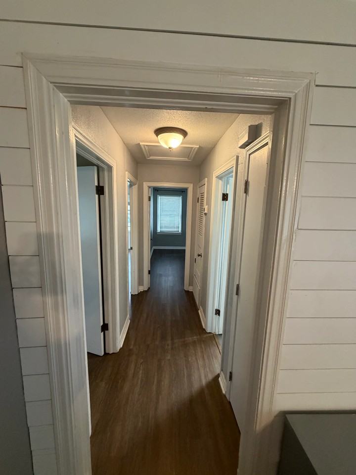 139 N Leland Dr - Photo 4 of 17