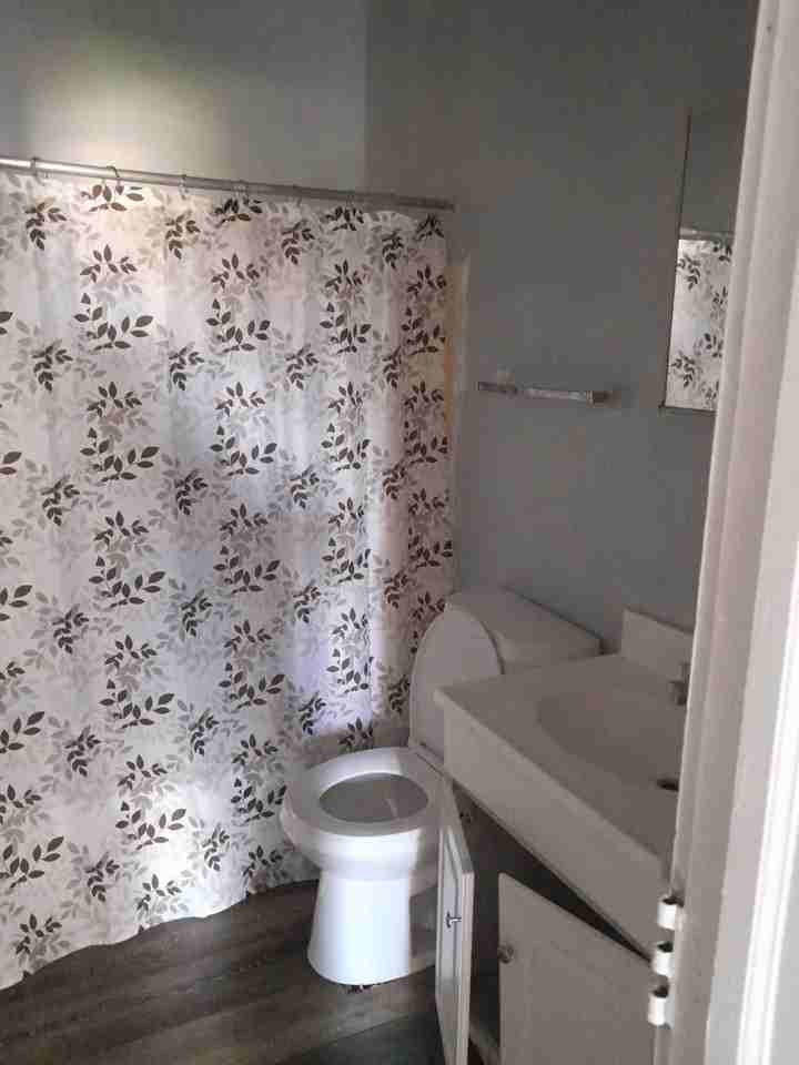 602 Henry St #1E - Photo 3 of 4