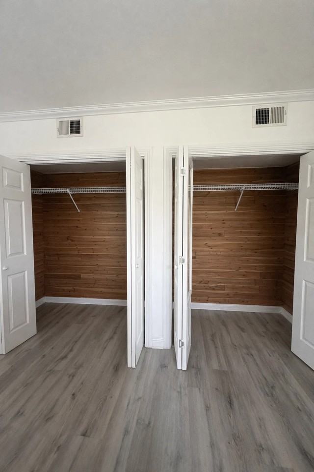 9329 Bianca Ave - Photo 2 of 4