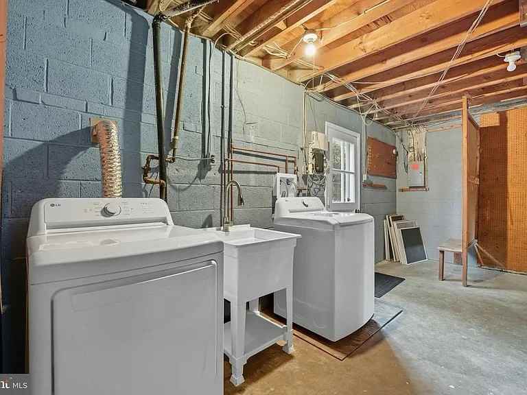 14615 Baugher Dr - Photo 7 of 15