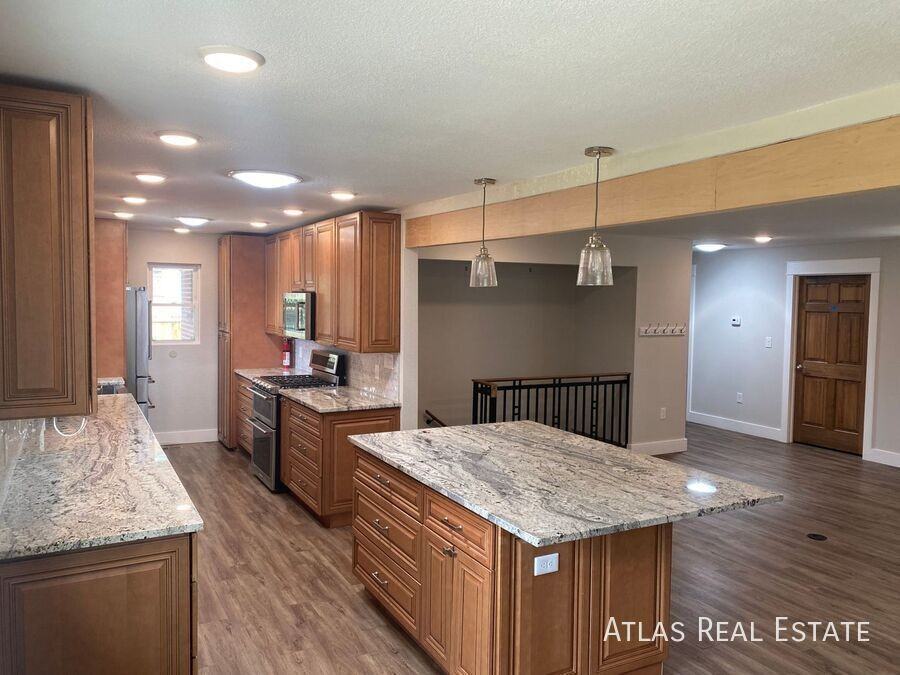 6201 S Clarkson St - Photo 2 of 21