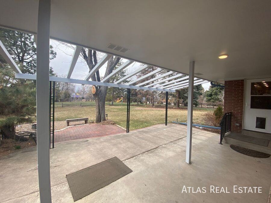 6201 S Clarkson St - Photo 4 of 21