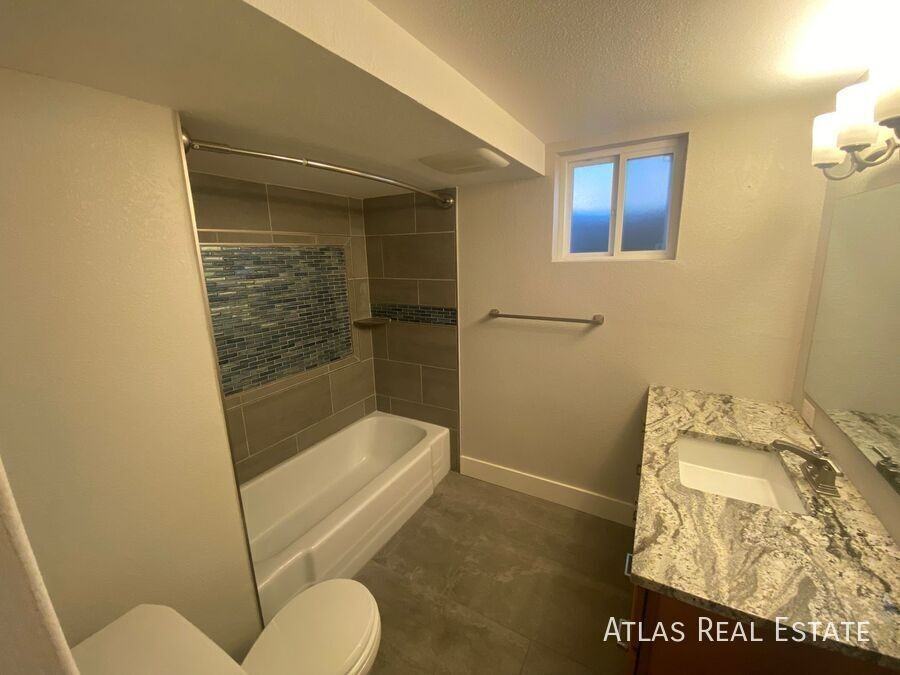 6201 S Clarkson St - Photo 6 of 21