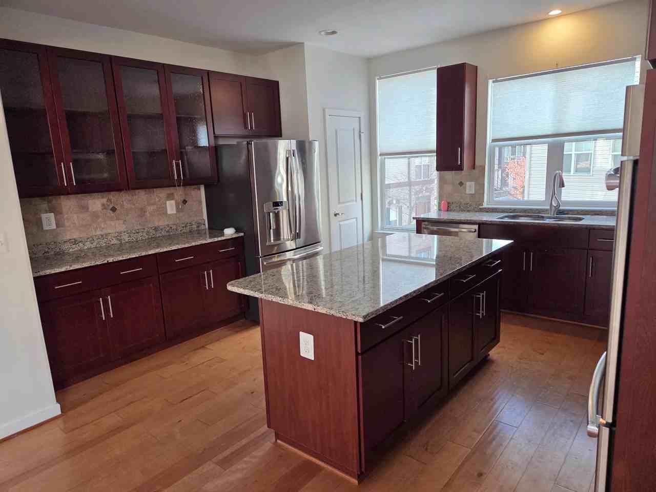 1451 Trafalgar Ln - Photo 5 of 17