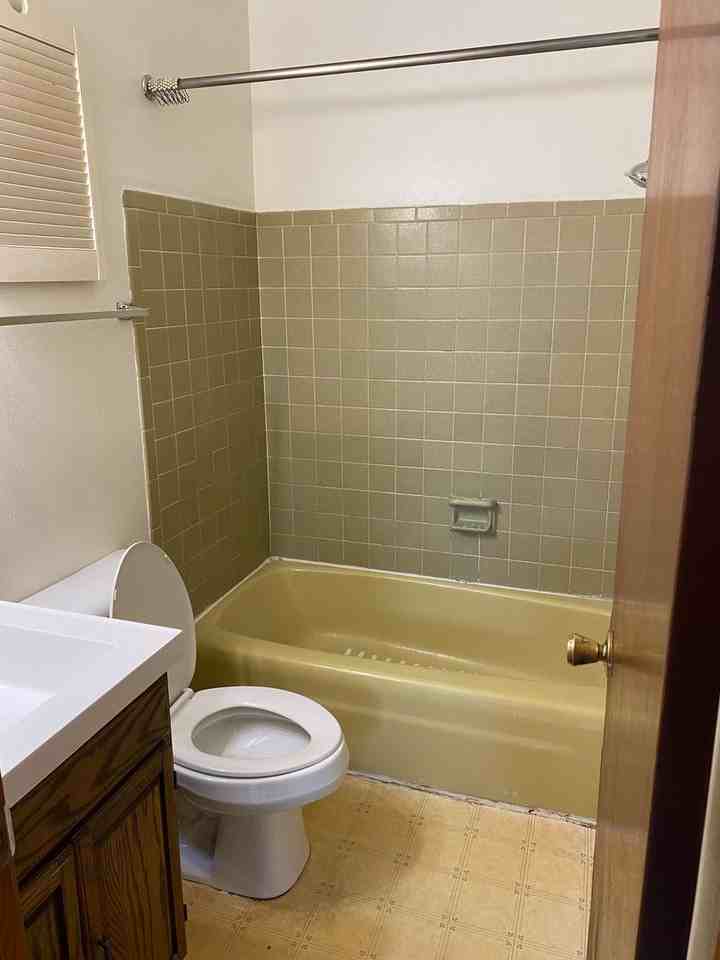 535 N Main St #14 - Photo 7 of 9