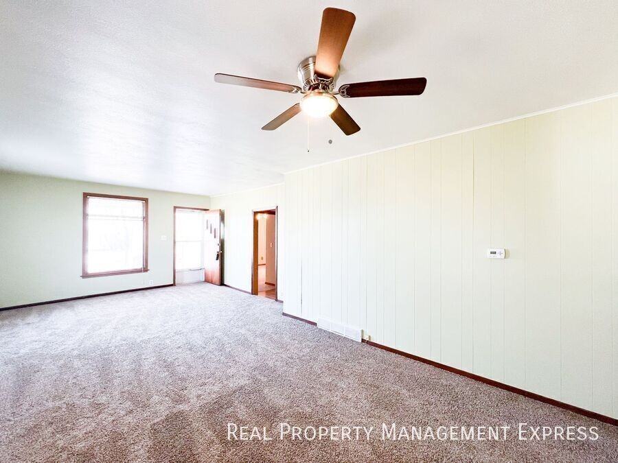 715 S 4th Ave - Photo 3 of 16