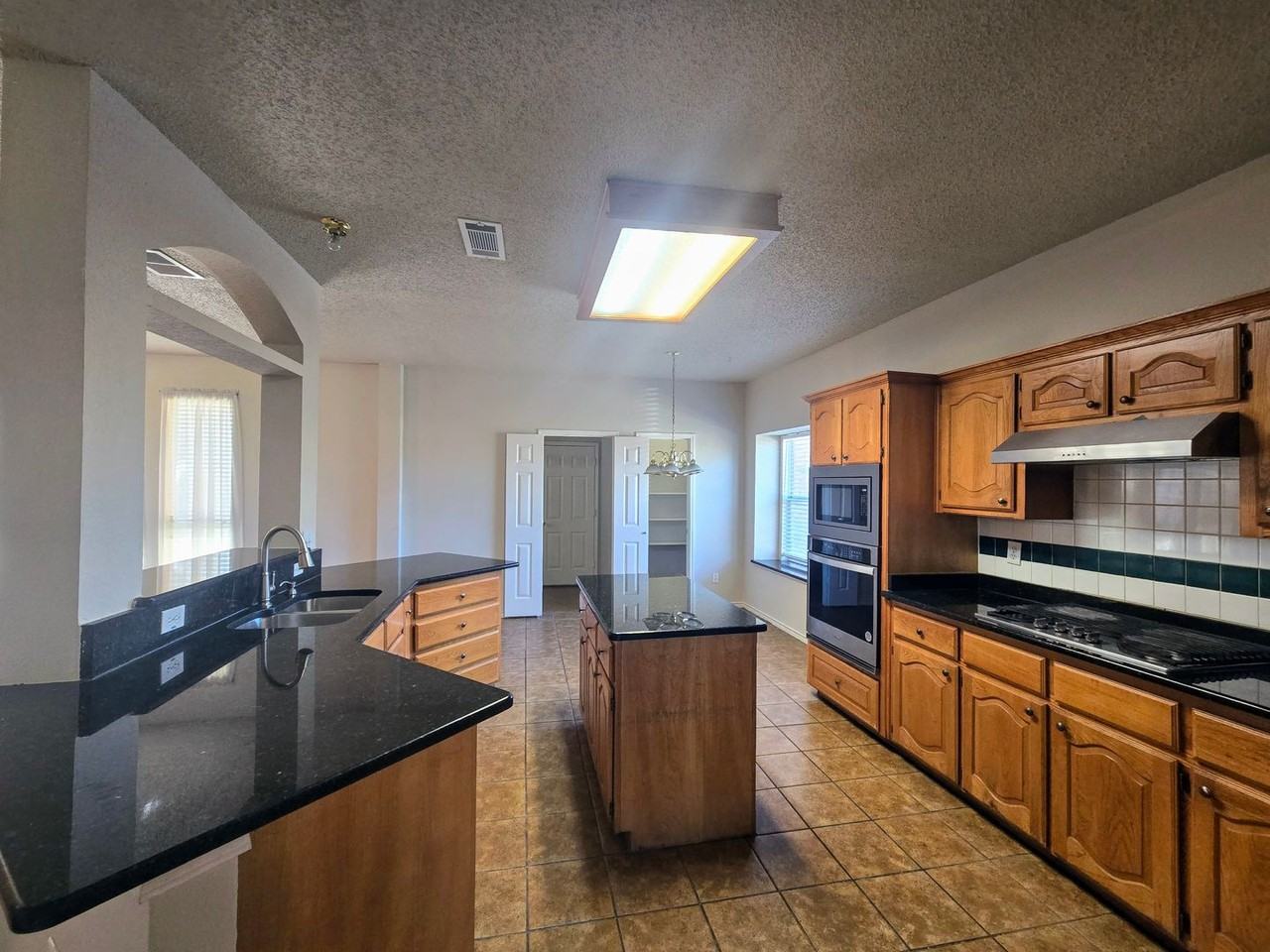 214 Glen Ridge Dr - Photo 3 of 25