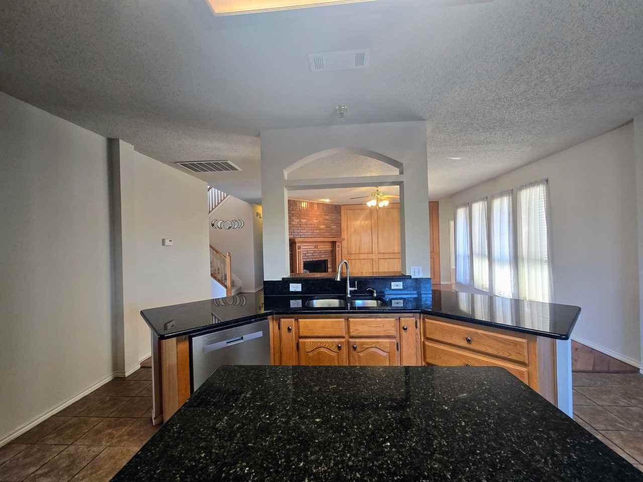 214 Glen Ridge Dr - Photo 5 of 25