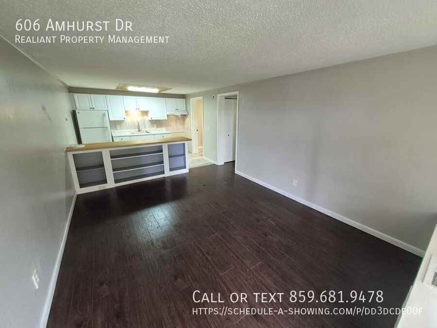 606 Amhurst Dr - Photo 2 of 8