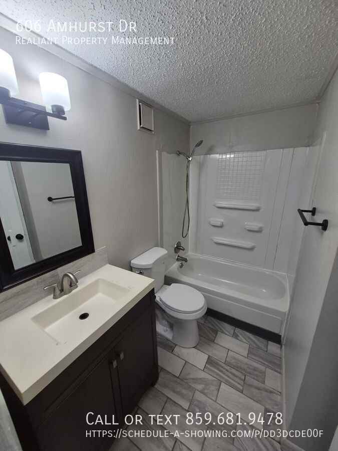 606 Amhurst Dr - Photo 7 of 8