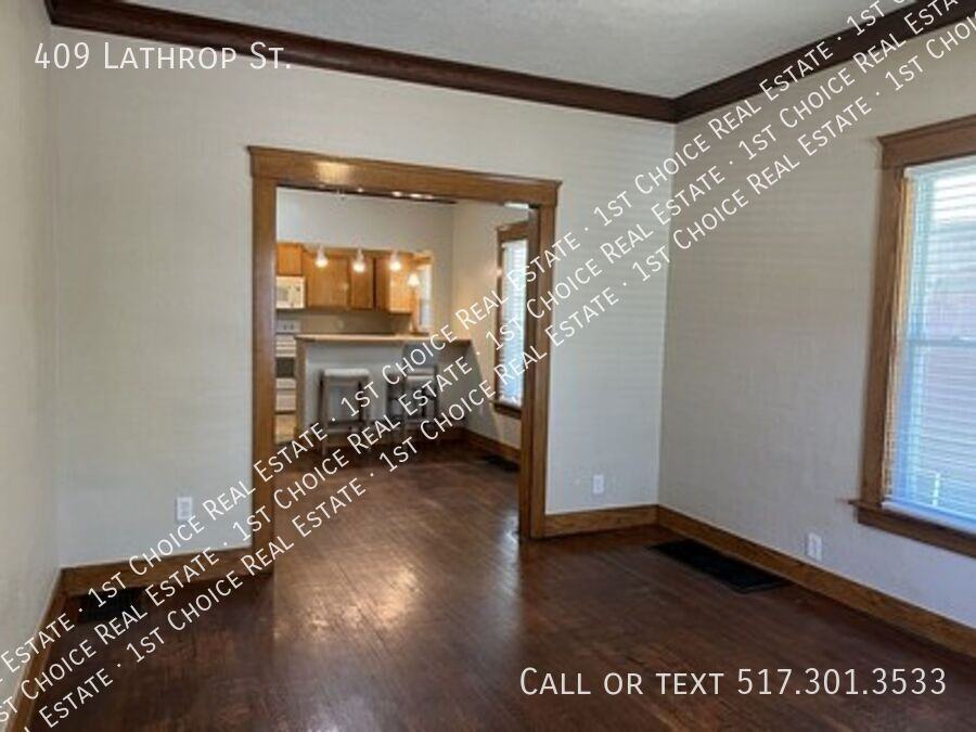409 Lathrop St - Photo 3 of 20