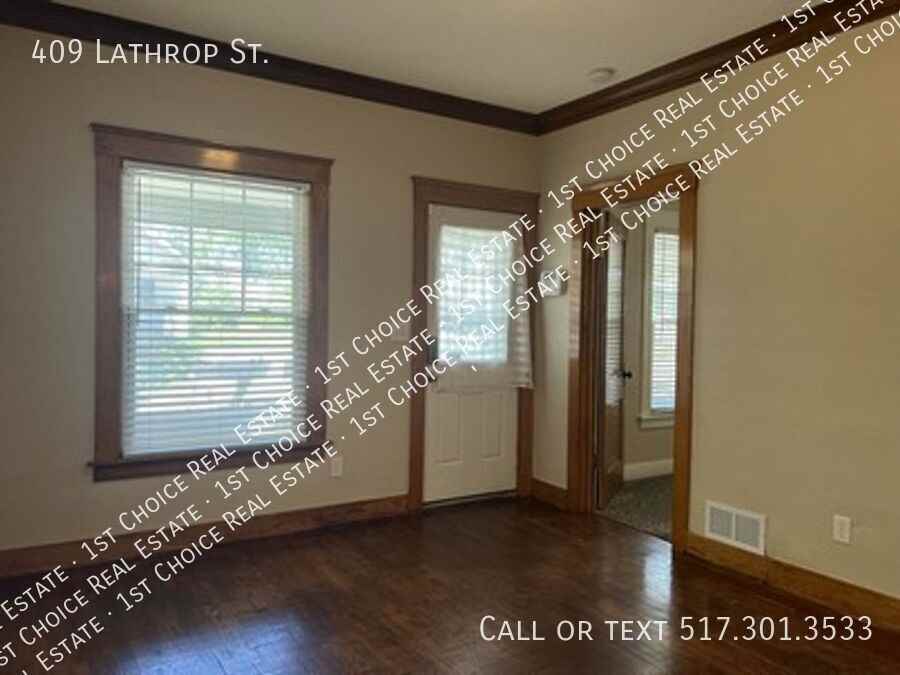 409 Lathrop St - Photo 5 of 20