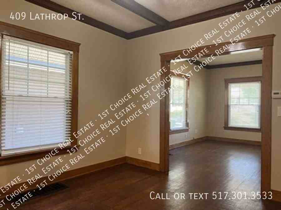 409 Lathrop St - Photo 7 of 20