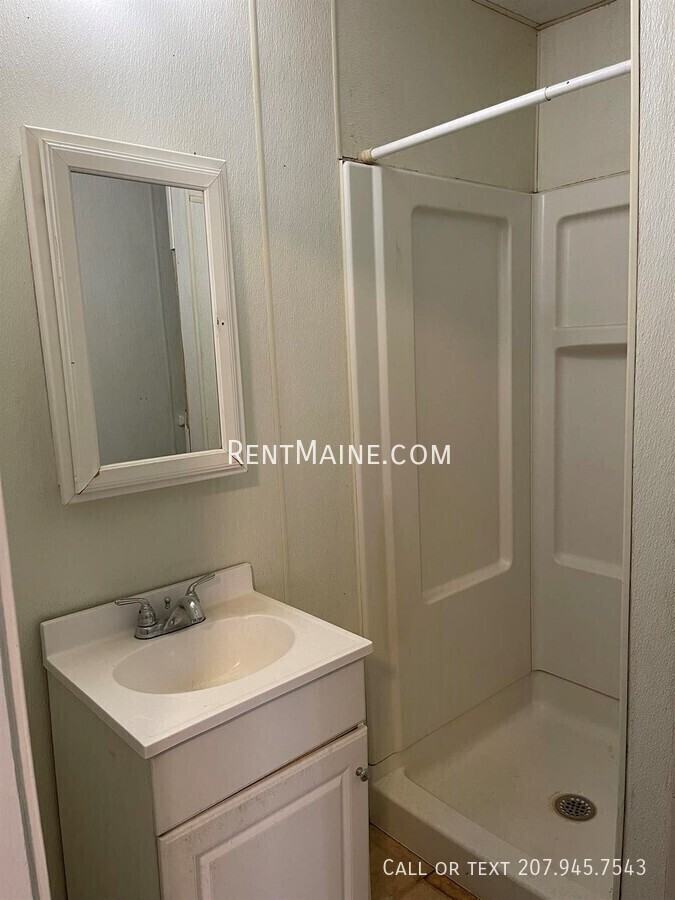 9 Catell St #2 - Photo 5 of 7