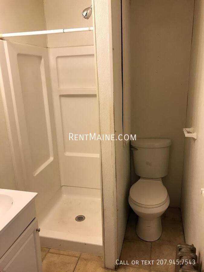 9 Catell St #2 - Photo 6 of 7