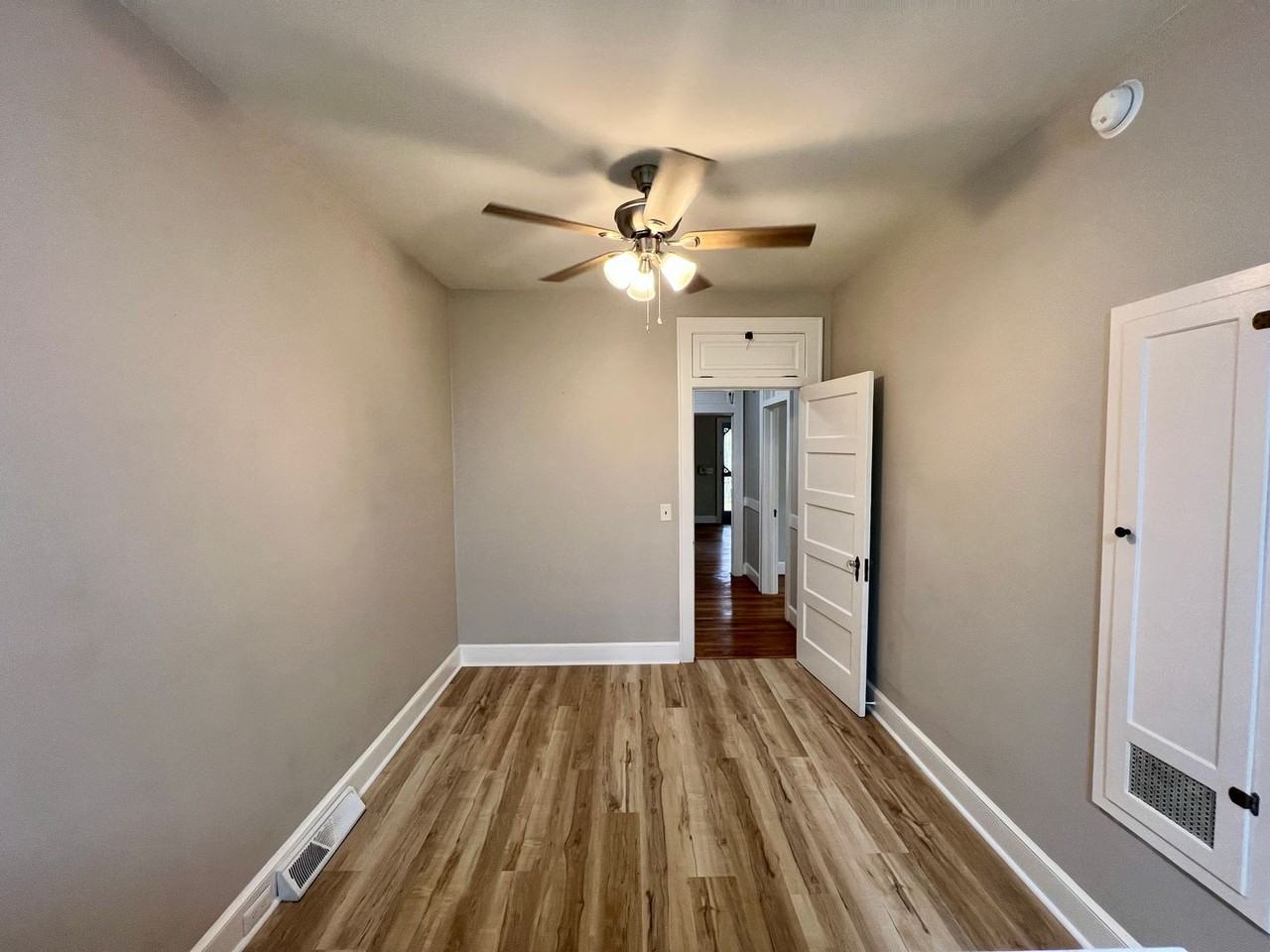 1501 Fairview Dr - Photo 6 of 23