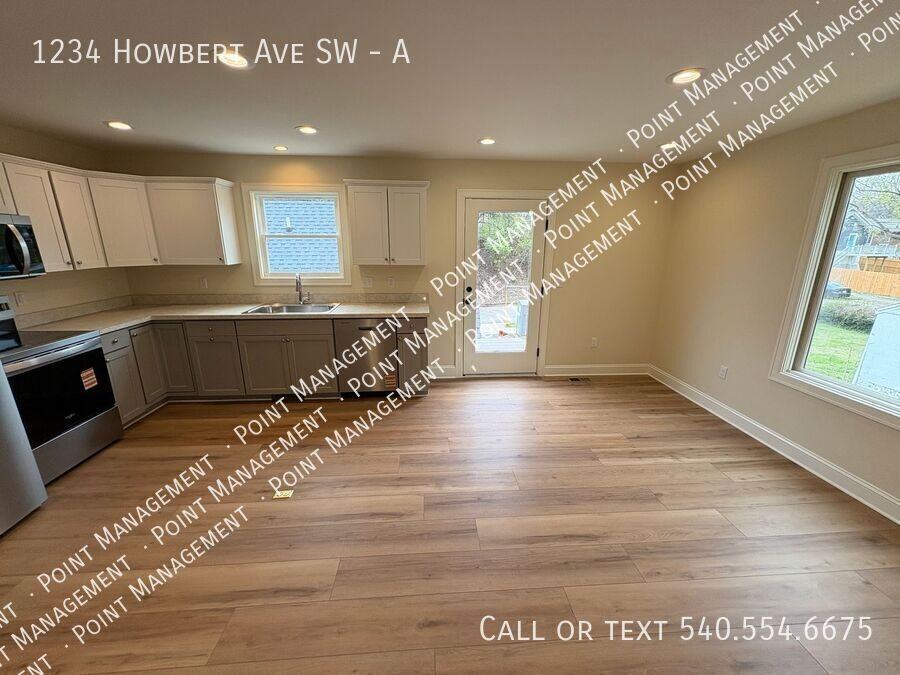 1234 Howbert Ave Sw #A - Photo 3 of 12