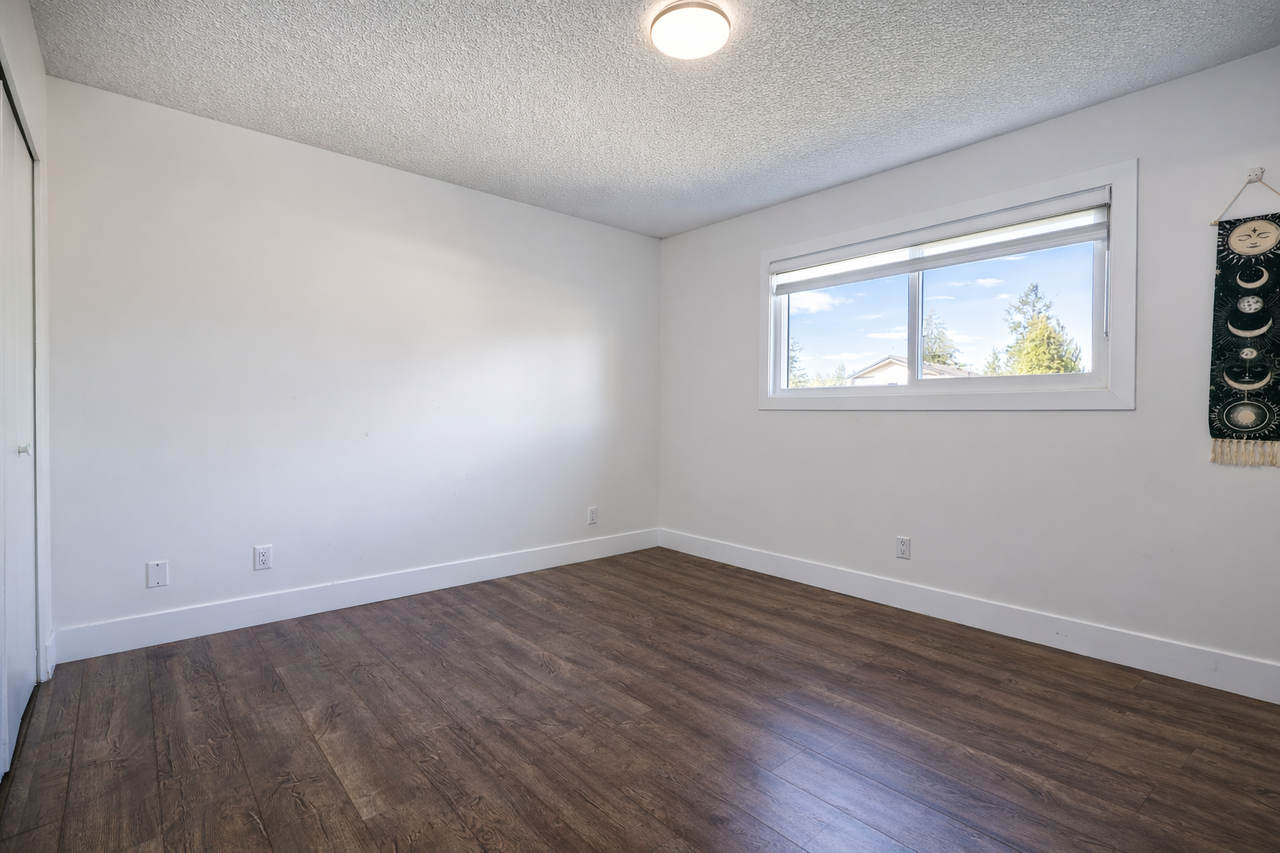 34249 Green Ave #MAIN - Photo 6 of 17